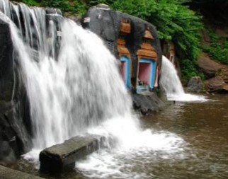 Kalhatti waterfalls